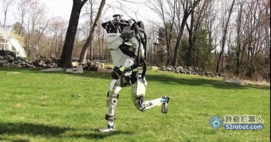 走不稳的人形机器人，闭眼狂奔后如何回归现实？